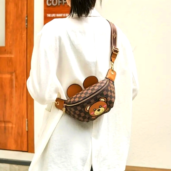 Handbags - Bear Crossbody Purse